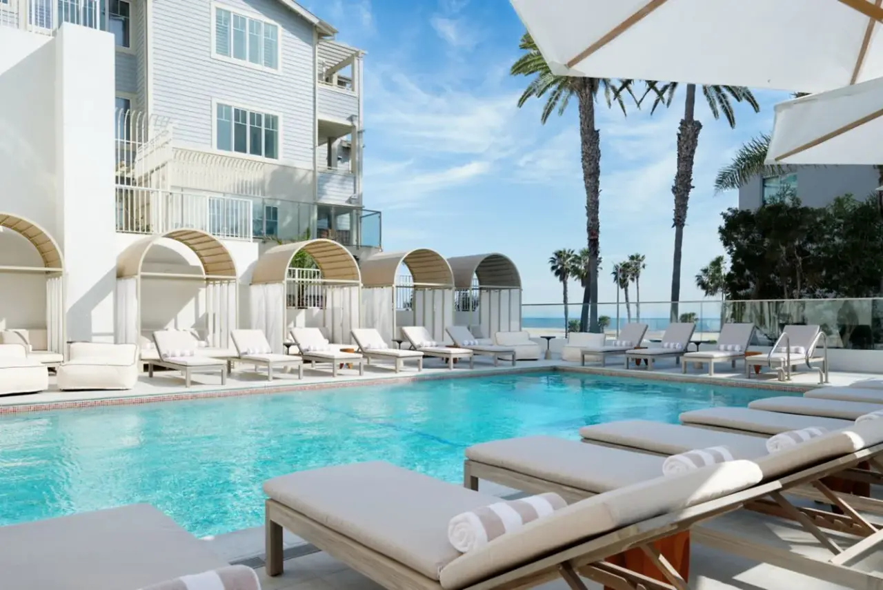 Sandbourne Santa Monica, Autograph Collection