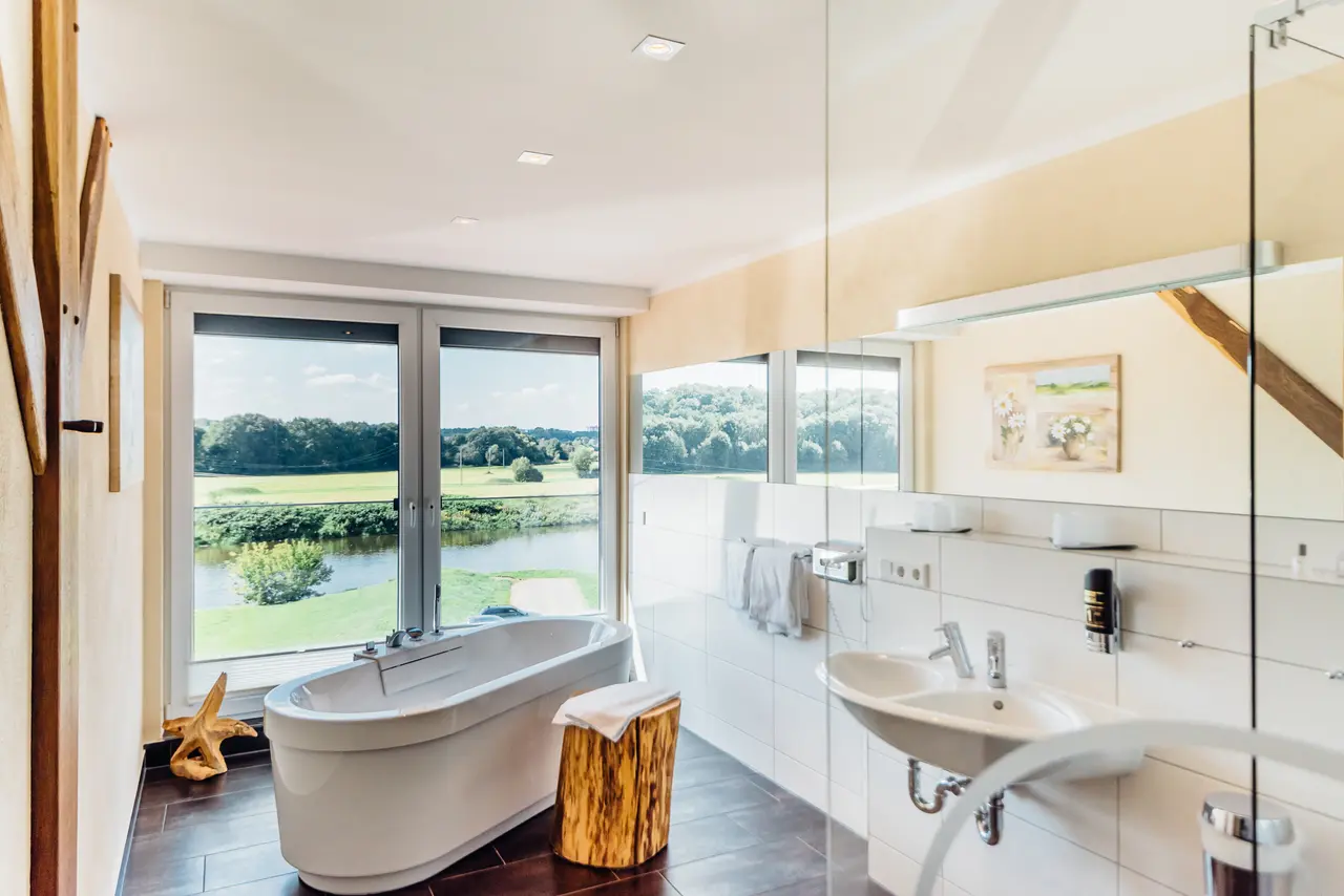 Erlebnishotel "Zur Schiffsmühle" GmbH