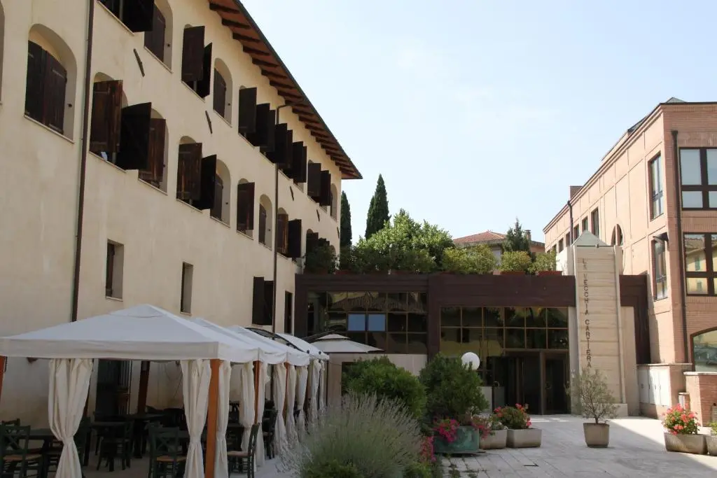 Venue cover photo