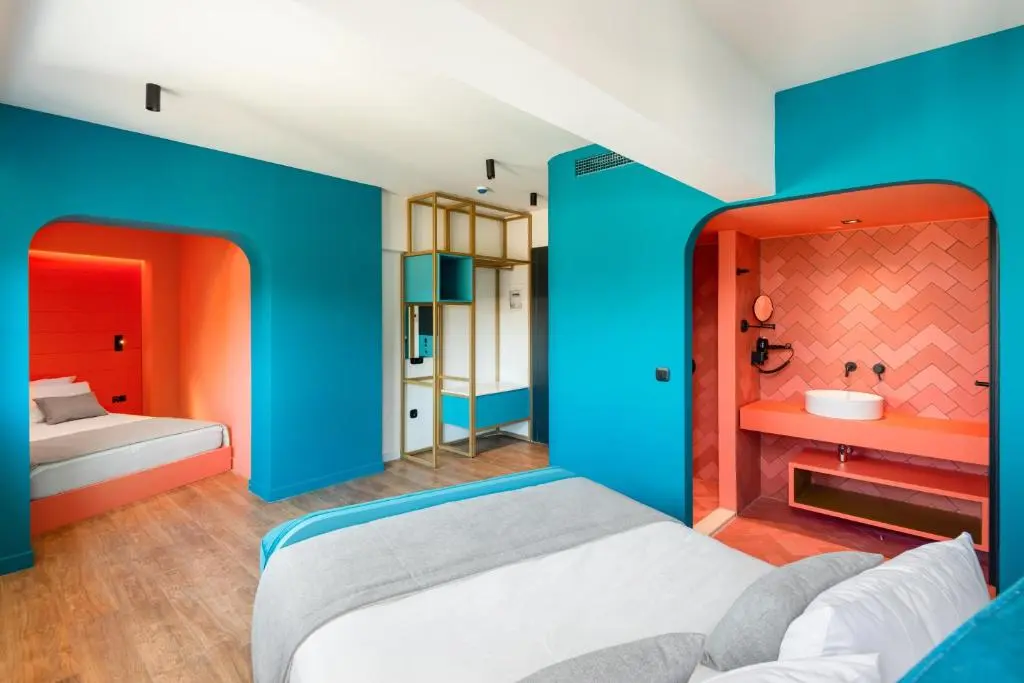 COLORS Hotel Athens