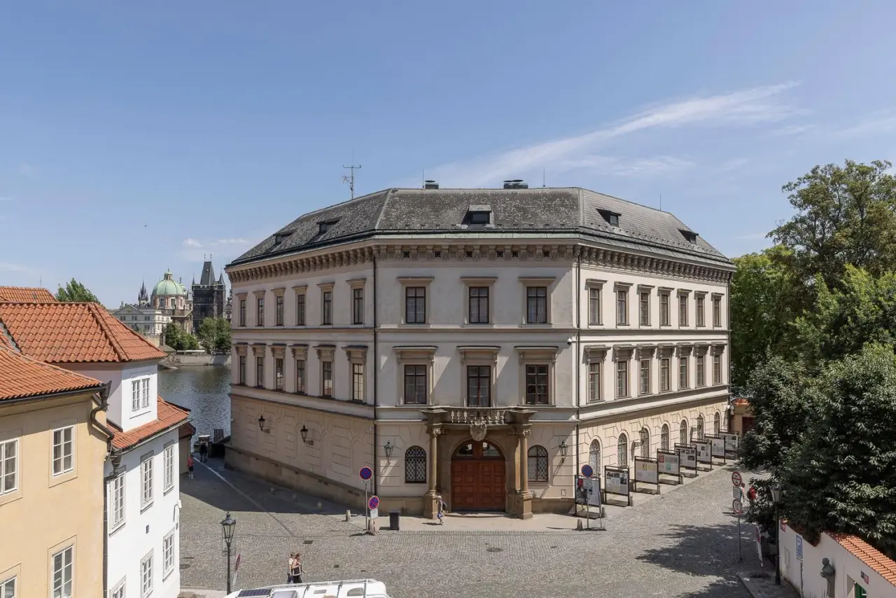 Pytloun Kampa Garden Hotel Prague