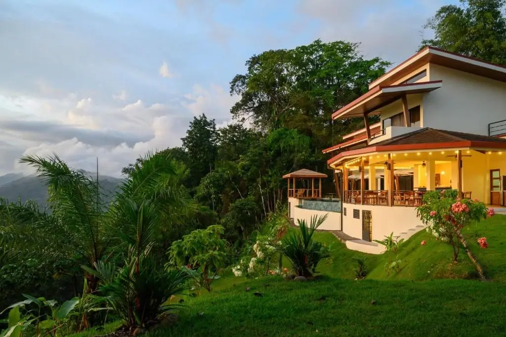Lapazul Boutique Retreat Center