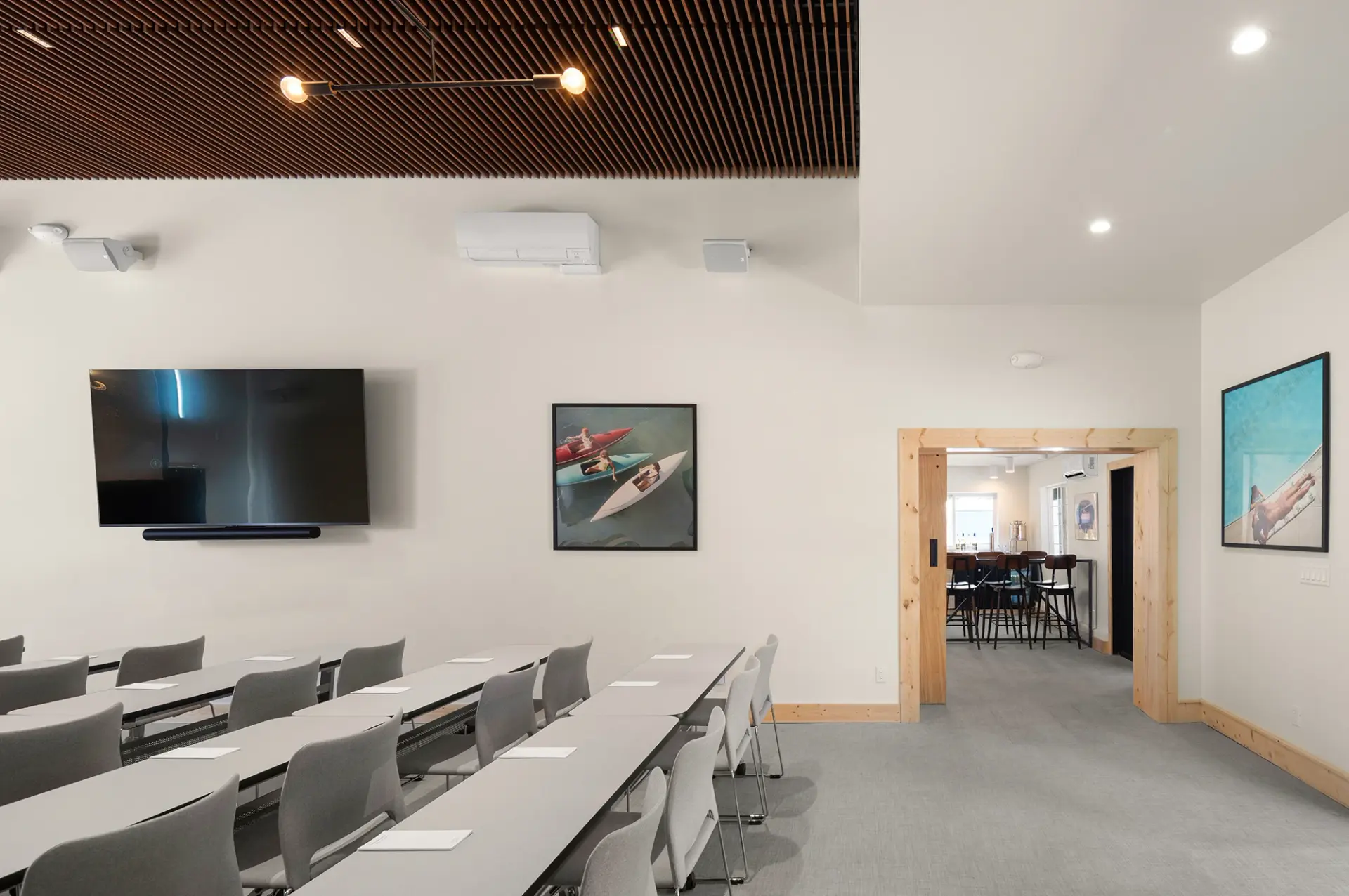 Heavenly Room + Patio image 2