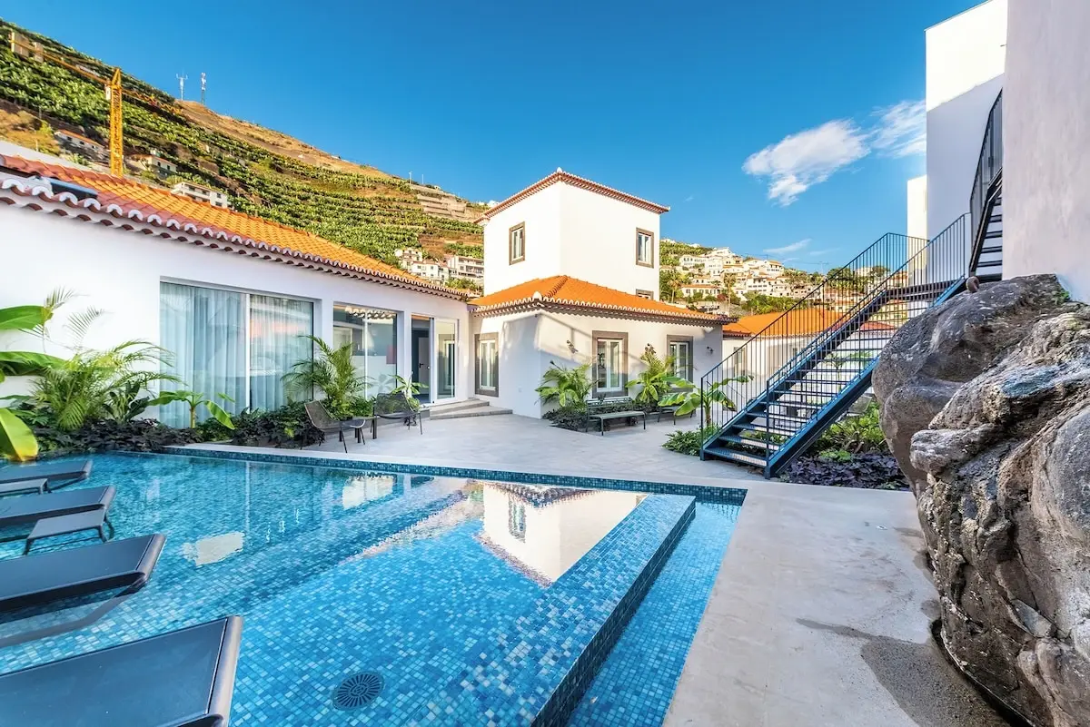 Pestana Fisherman Village