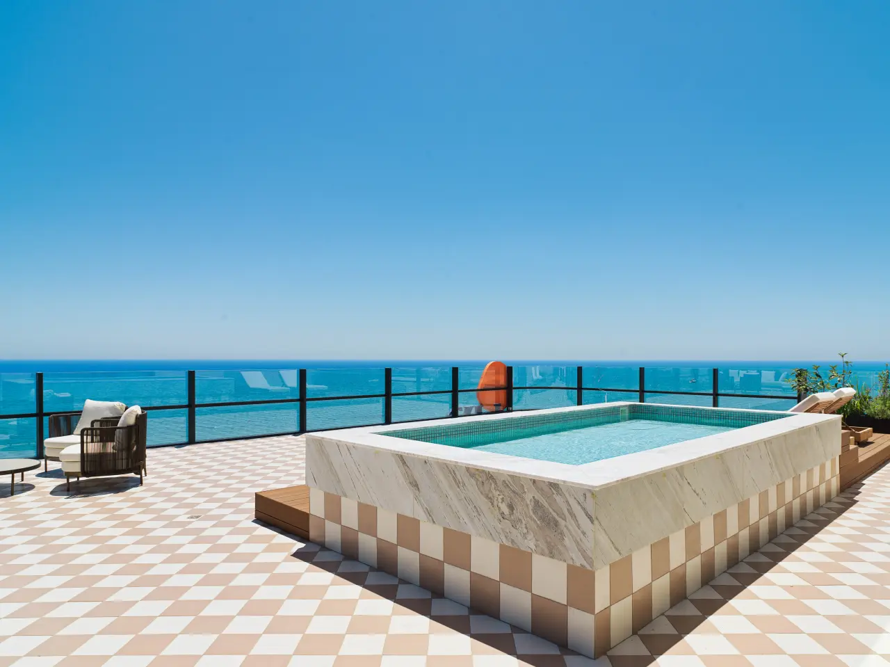 LIV Mackenzie Beach Suites