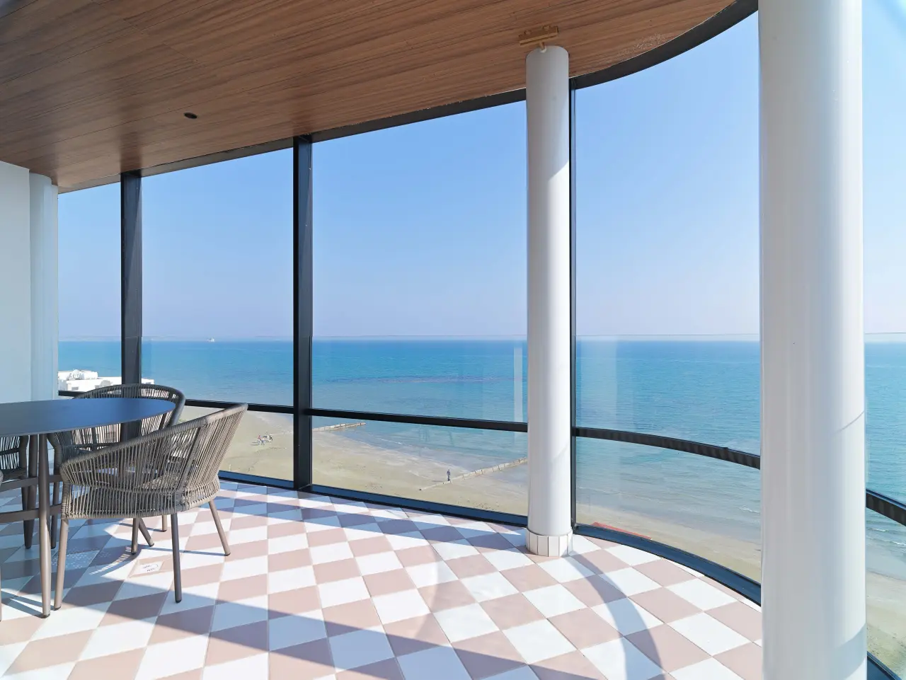 LIV Mackenzie Beach Suites