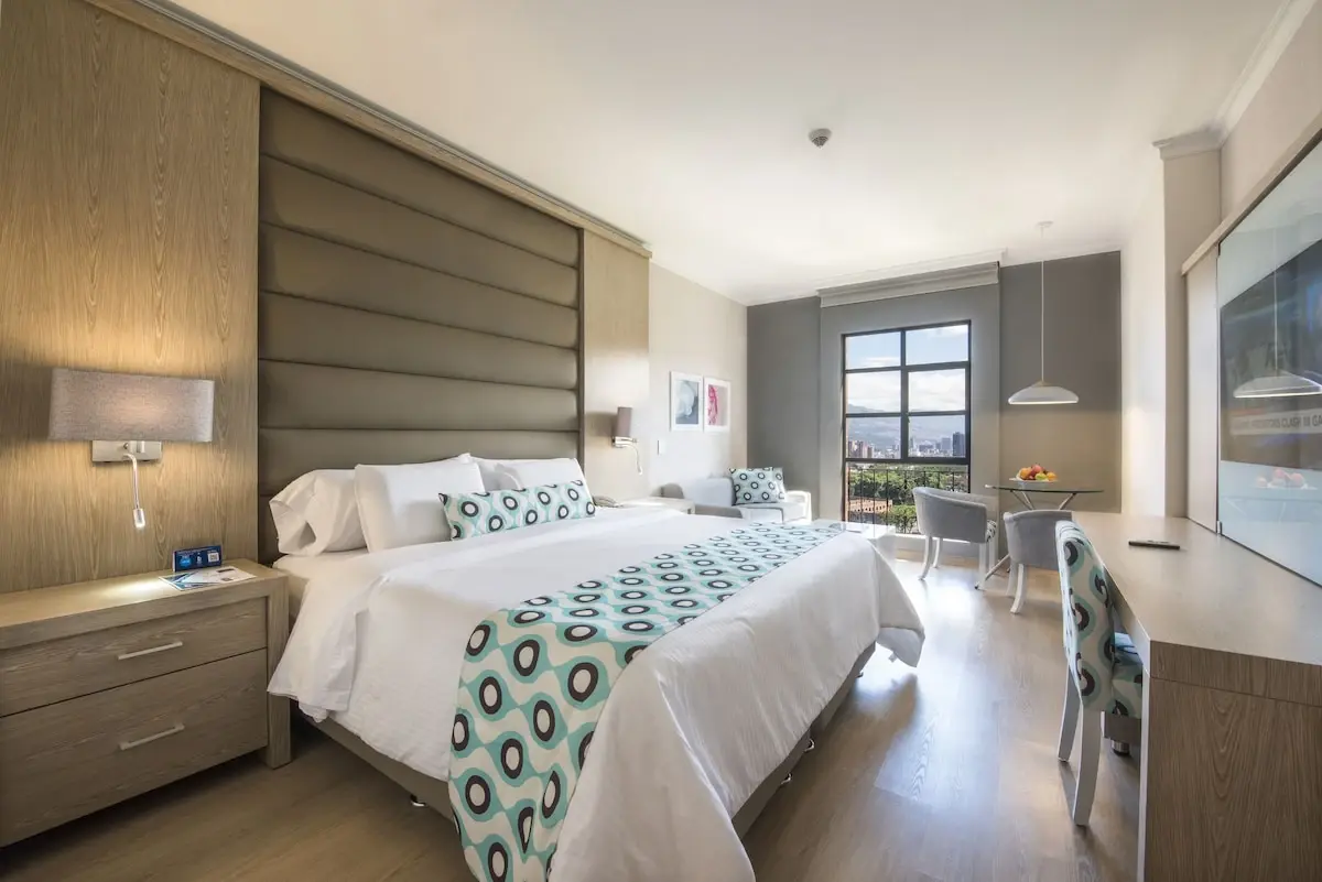 Dann Carlton Hotel