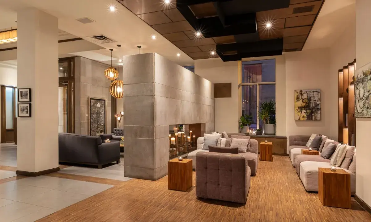 HOTEL 71 by Preferred Hotels & Resorts