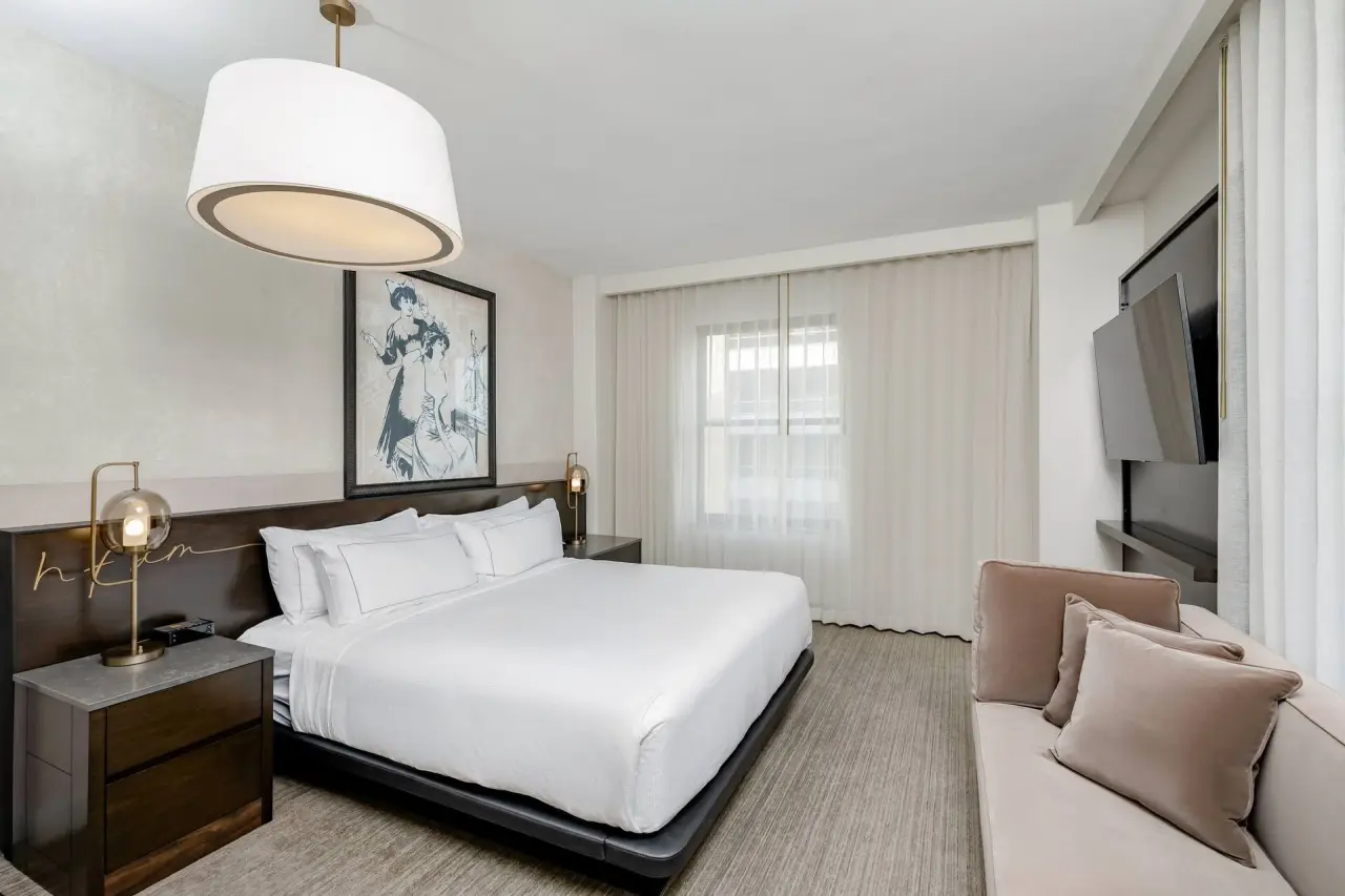 Hotel Fort Des Moines, Curio Collection by Hilton