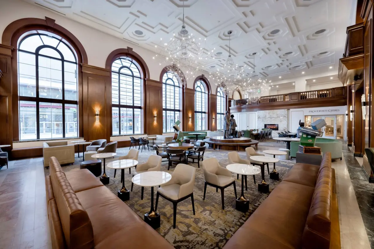 Hotel Fort Des Moines, Curio Collection by Hilton
