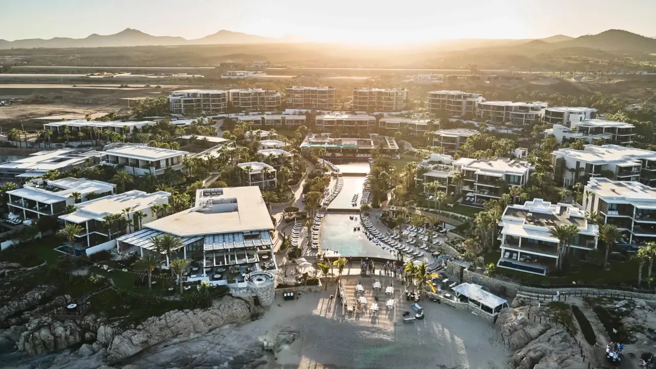 Chileno Bay Resort & Residences, Auberge Collection