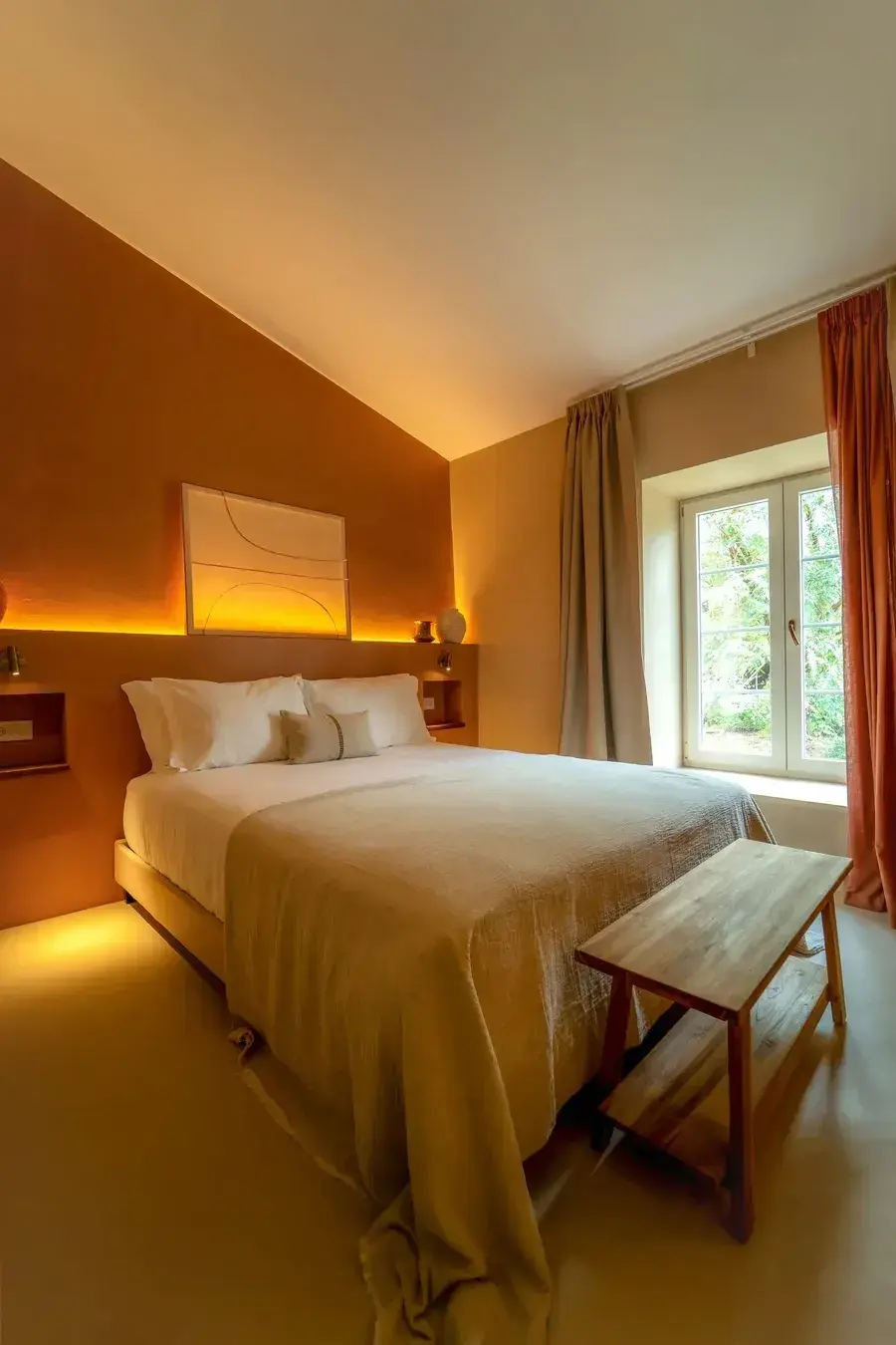Solar Alvura Farmhouse Hotel