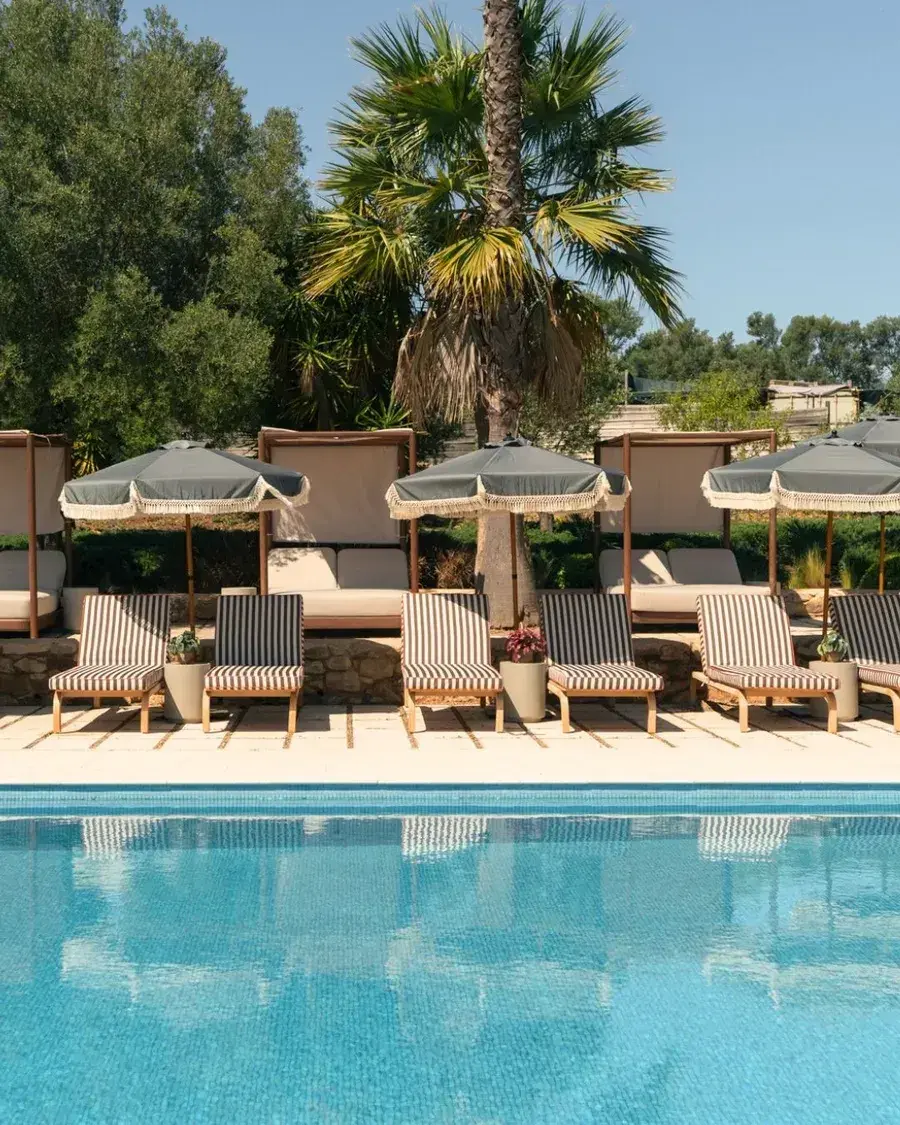 Solar Alvura Farmhouse Hotel