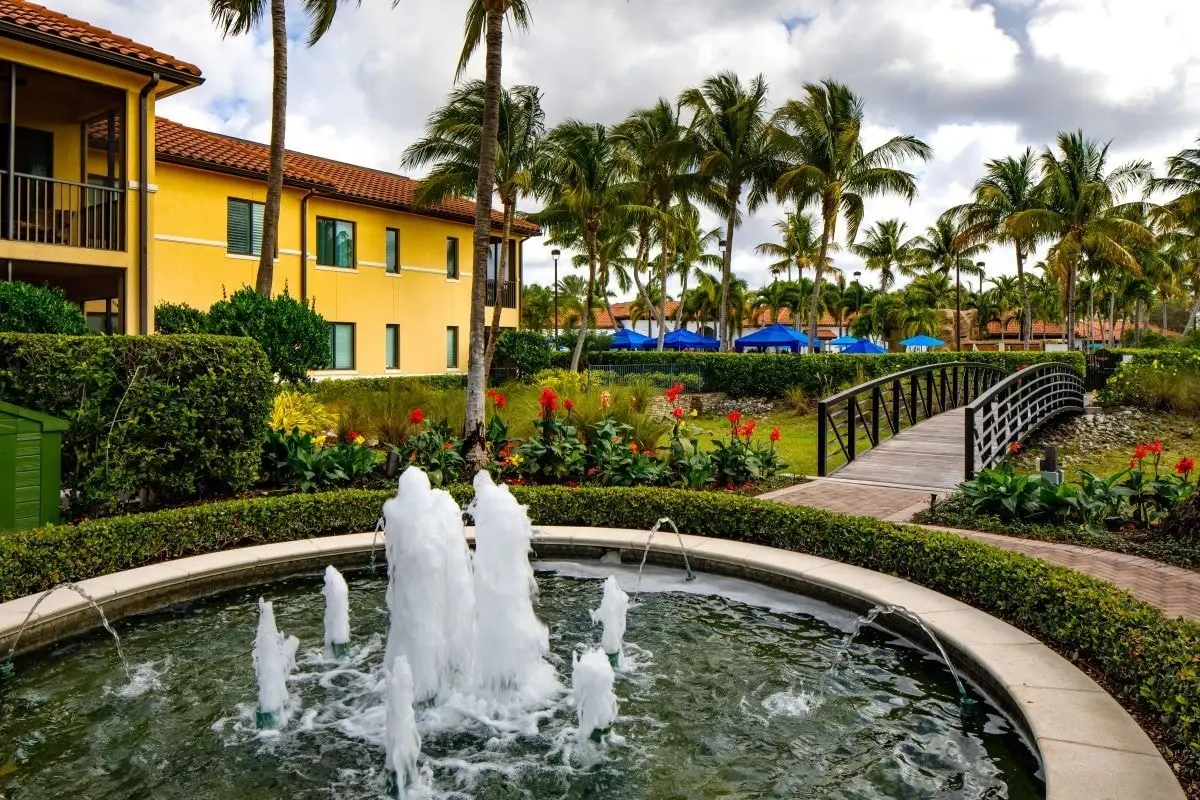 Naples Bay Resort & Marina