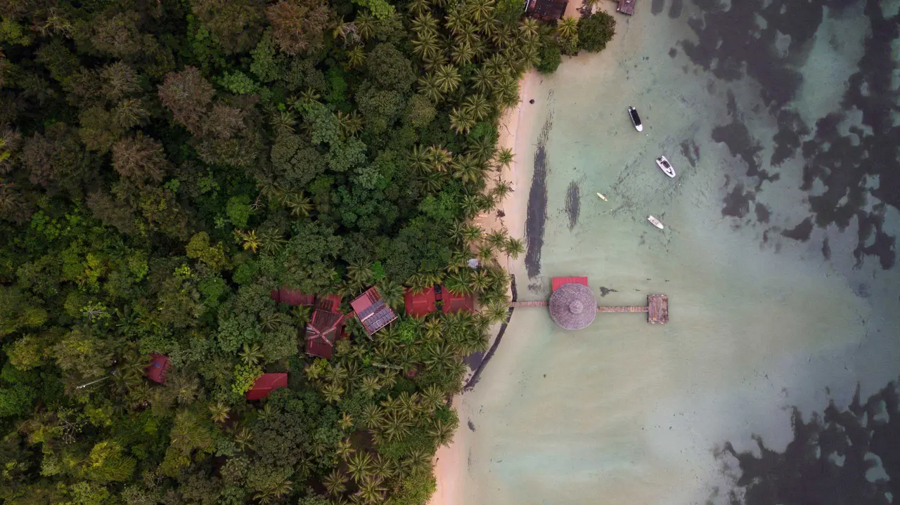 Casa Cayuco Eco-Adventure Lodge