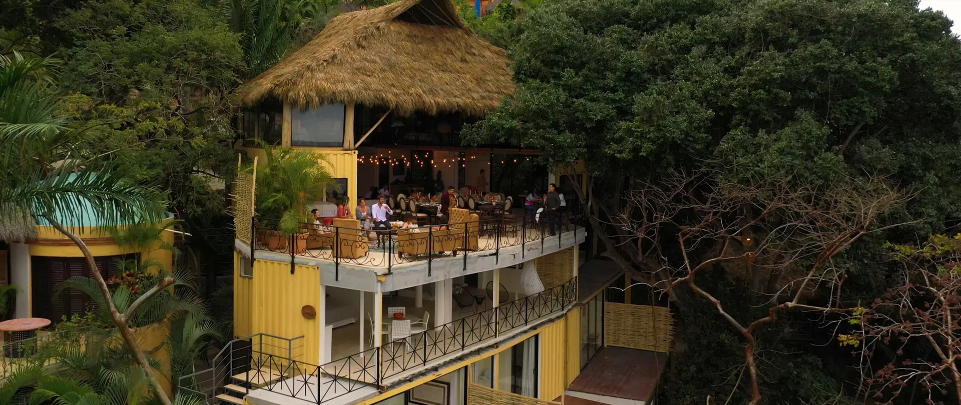 Amor Eterno Gathering Area image 2